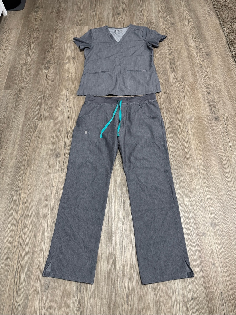 Figs scrub Set Kade Straight Leg Pants Size Medium/ Casma Top Size Small